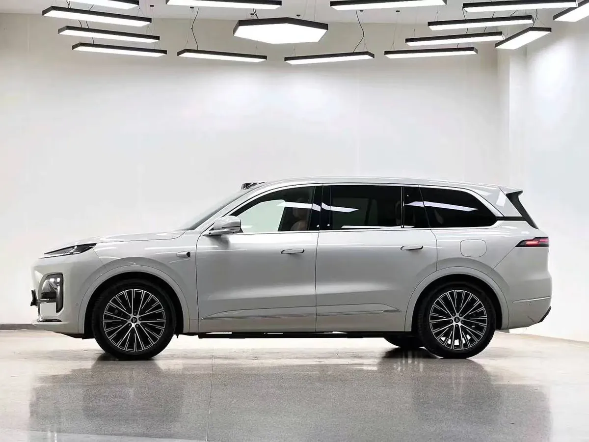 CHANGAN DEEPAL S09 4WD 2025