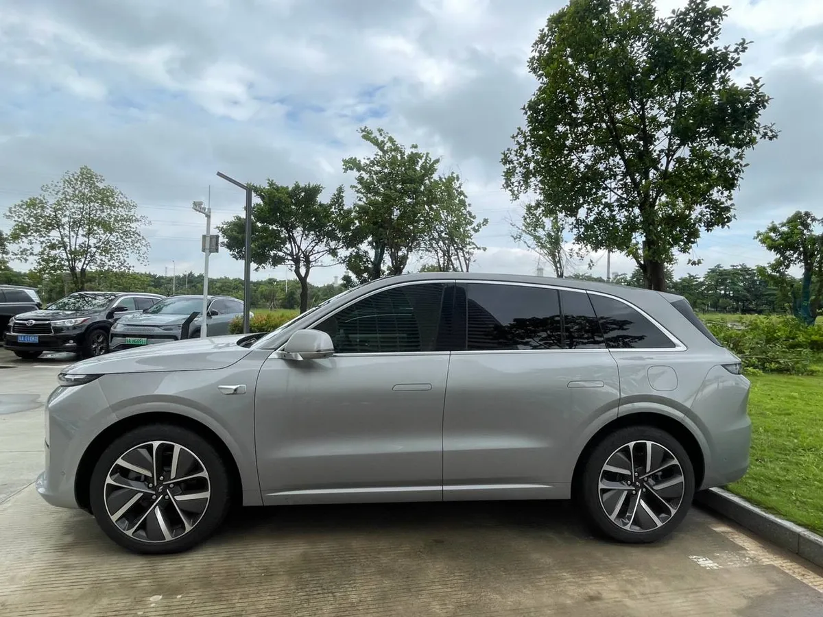 LI AUTO L6 PRO 2024