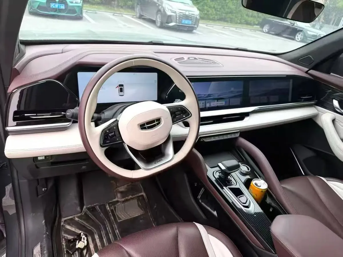 GEELY MONJARO 2021
