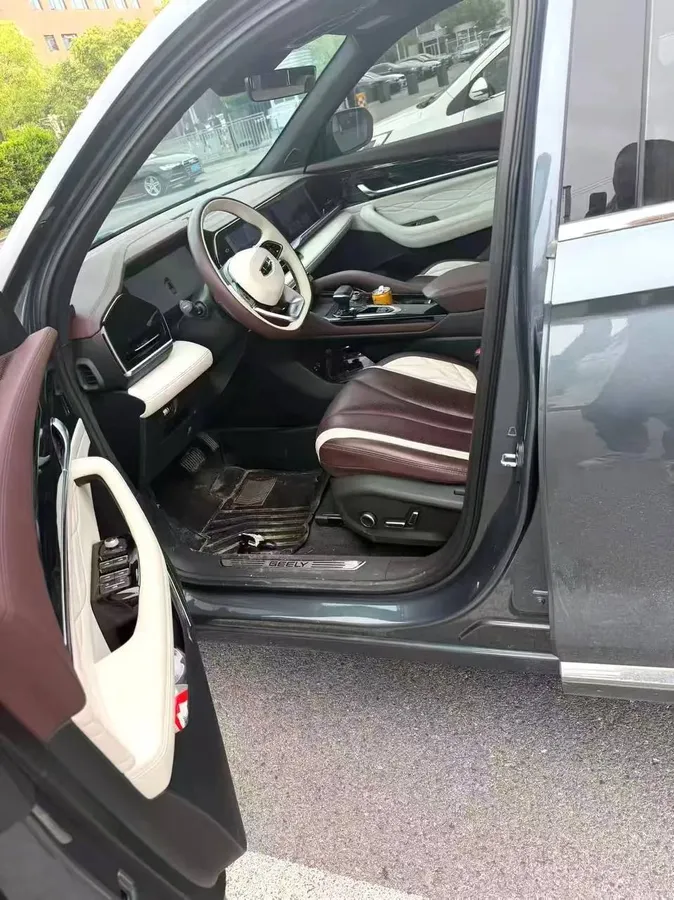 GEELY MONJARO 2021