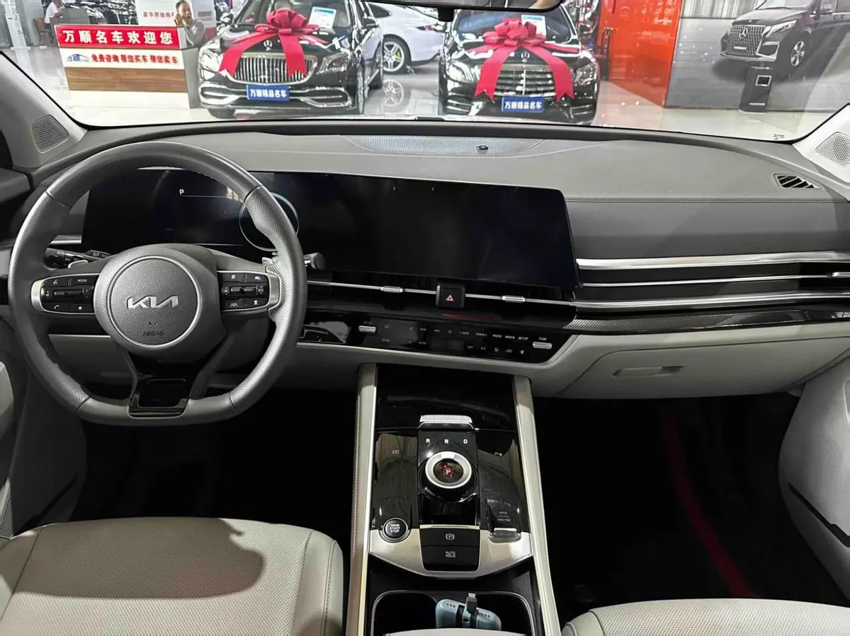 KIA SPORTAGE 2023