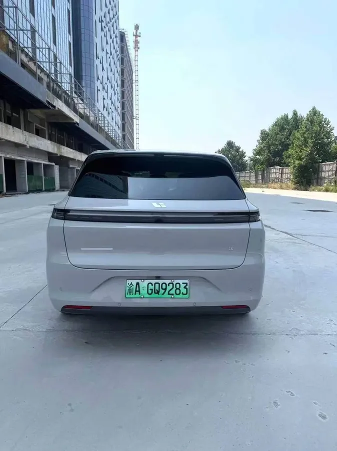 LI AUTO L6 MAX 2025