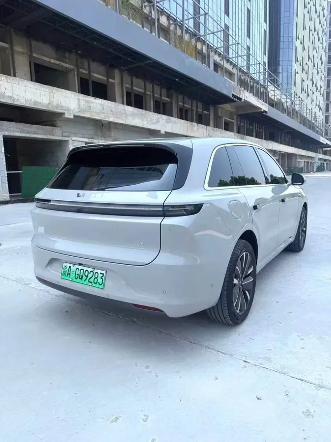 LI AUTO L6 MAX 2025