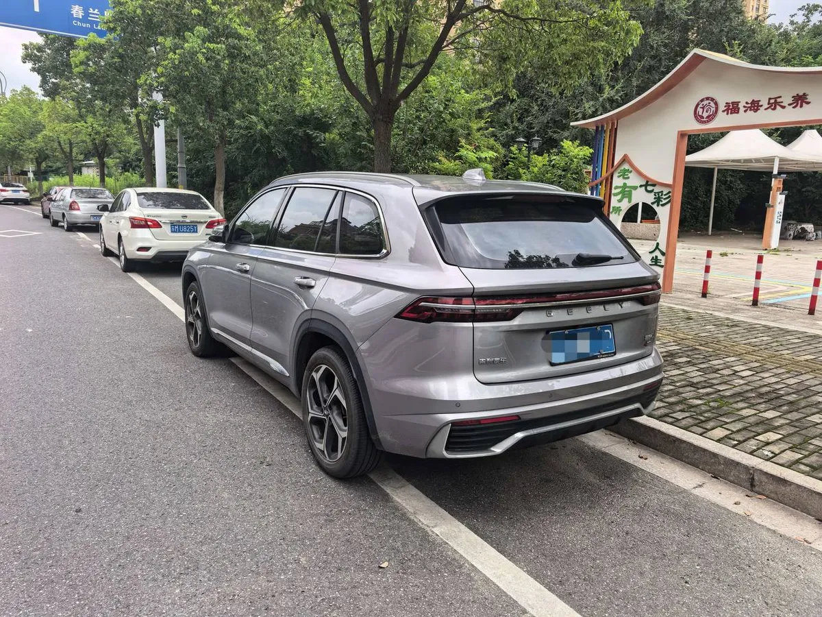 GEELY MONJARO 2022