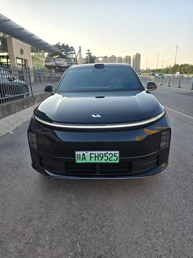 LI AUTO L6 MAX 2024