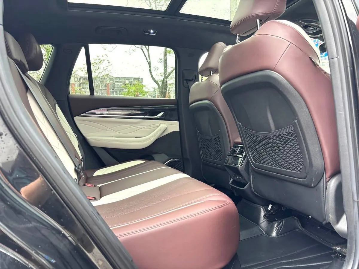 GEELY MONJARO 2022