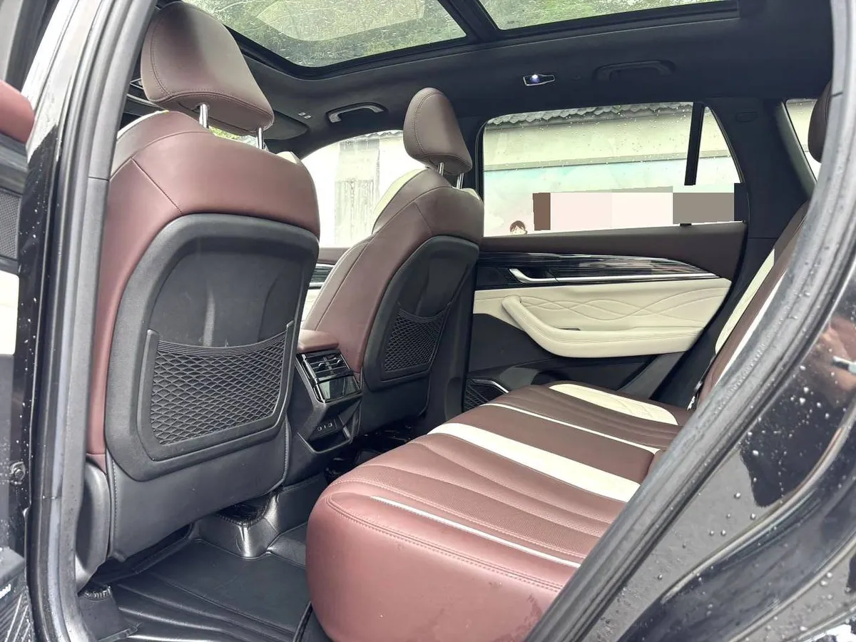 GEELY MONJARO 2022