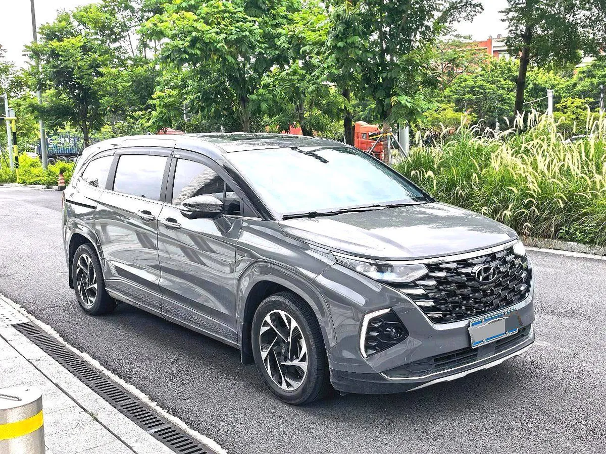 HYUNDAI CUSTO 2023