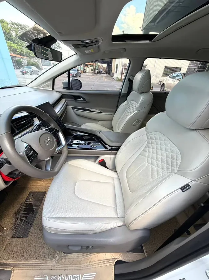 HYUNDAI CUSTO 2022