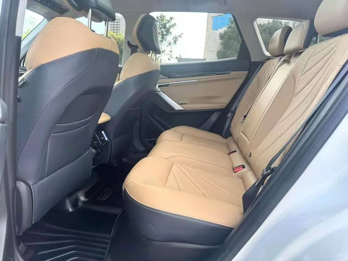 GEELY BOYUE L 2022