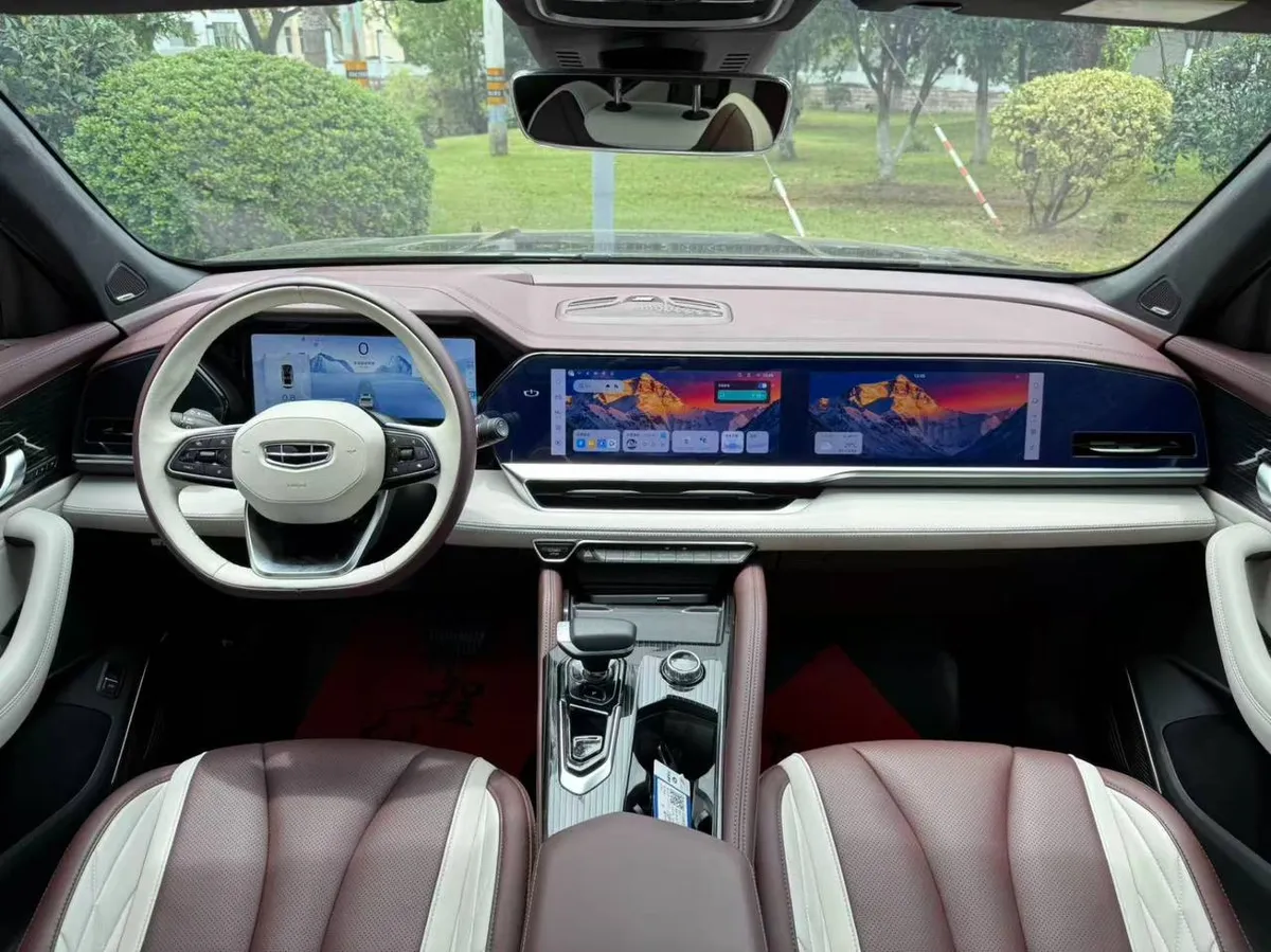 GEELY MONJARO 2022