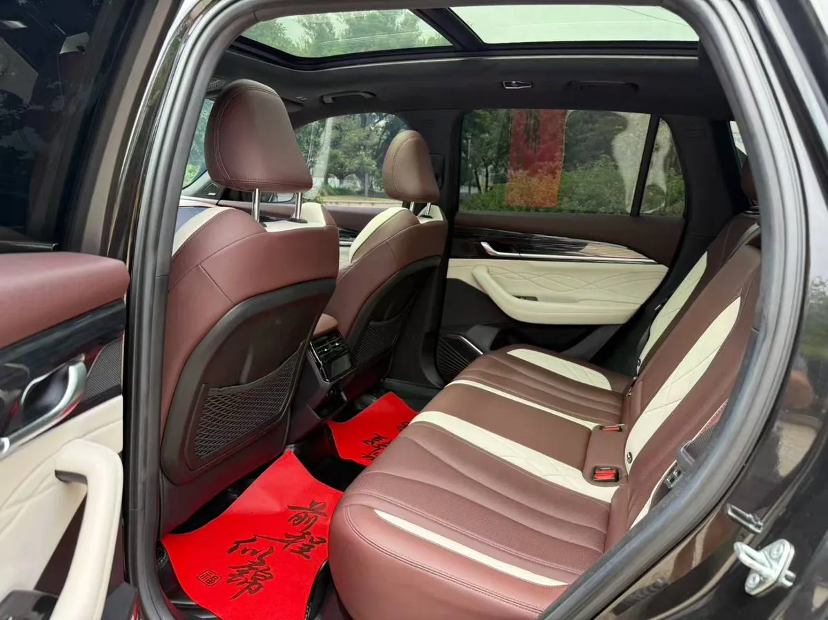 GEELY MONJARO 2022