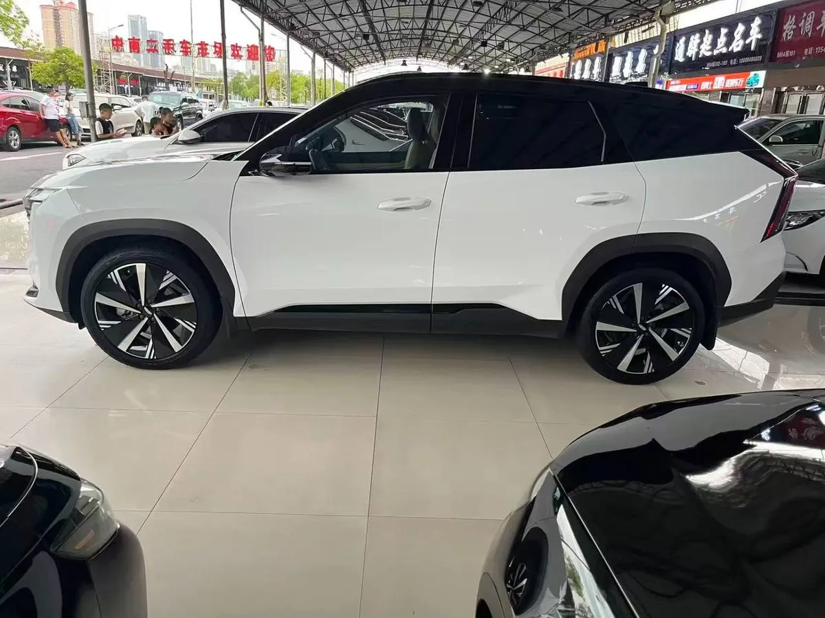 GEELY BOYUE L 2023