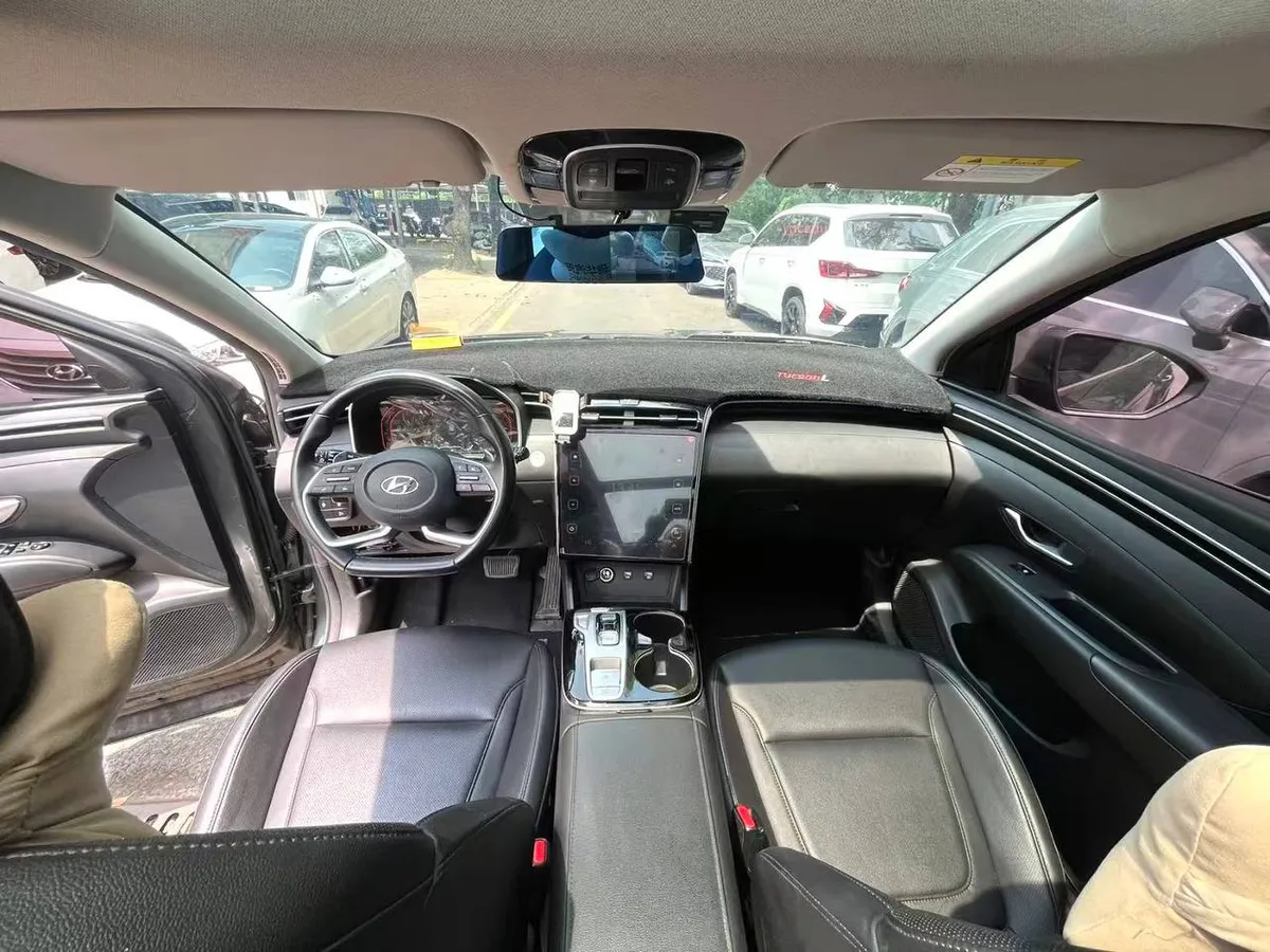 HYUNDAI TUCSON 2023