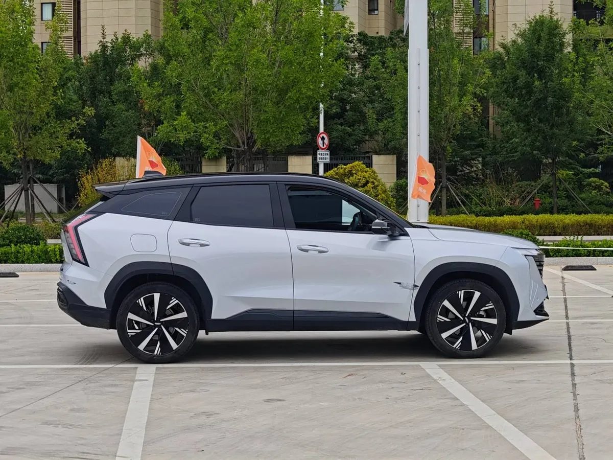 GEELY BOYUE L 2022