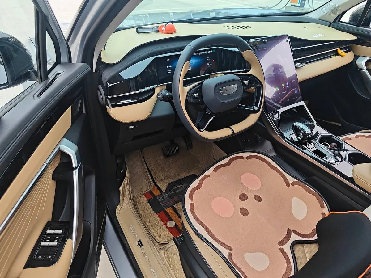 GEELY BOYUE L 2022