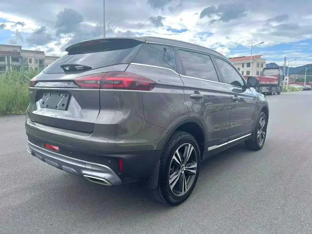 GEELY BOYUE 2022