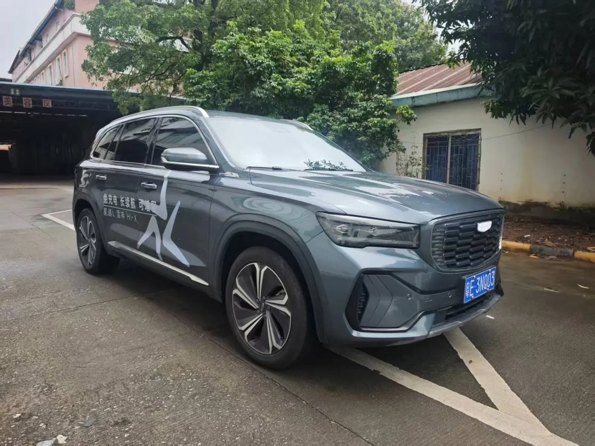 GEELY MONJARO 2022