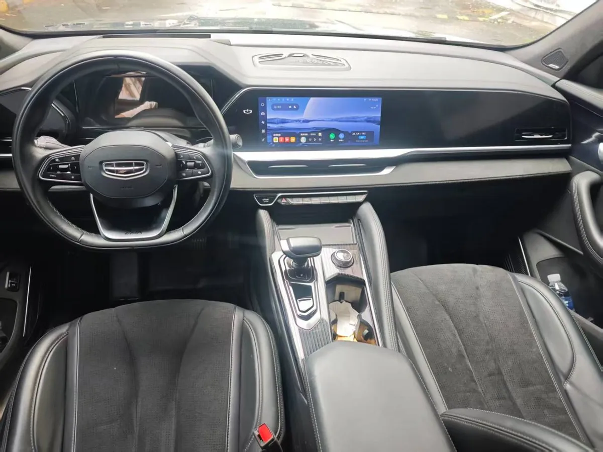 GEELY MONJARO 2022