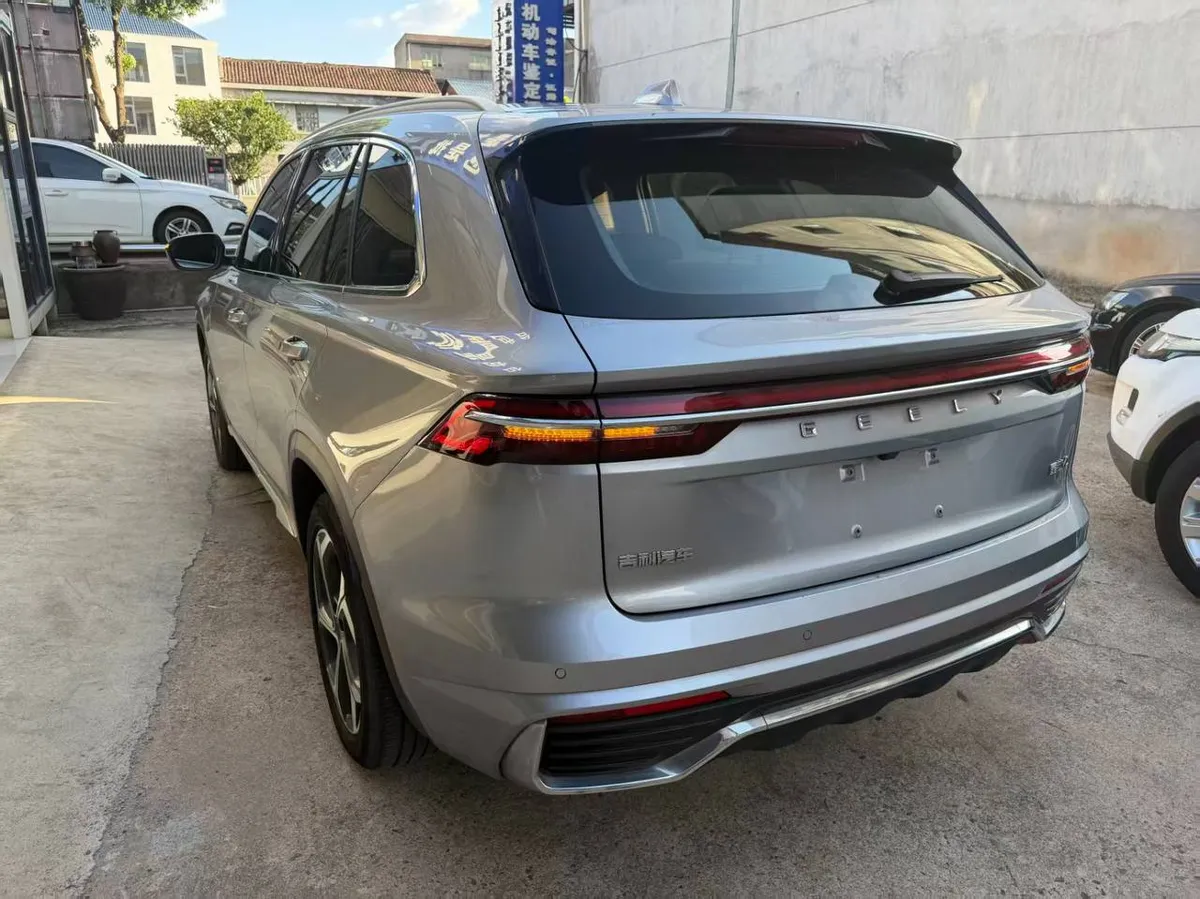 GEELY MONJARO 2022