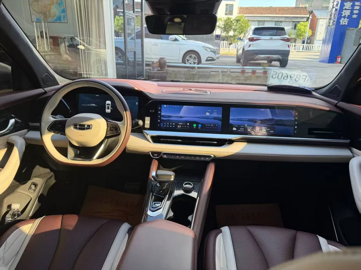 GEELY MONJARO 2022