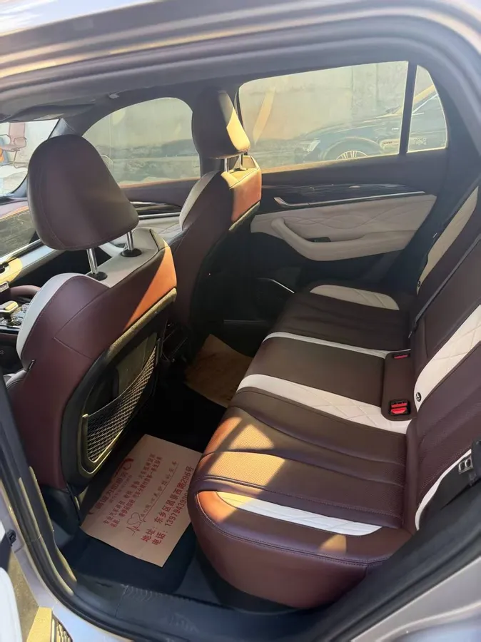GEELY MONJARO 2022