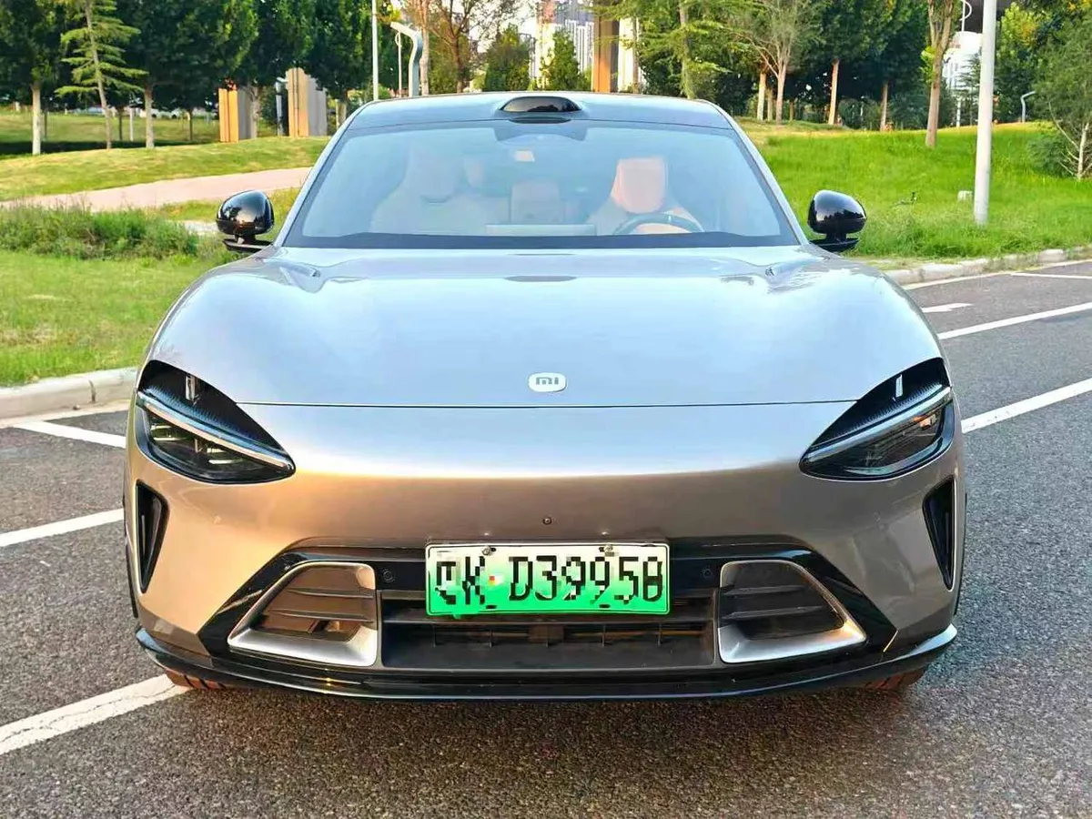XIAOMI YU7 2025