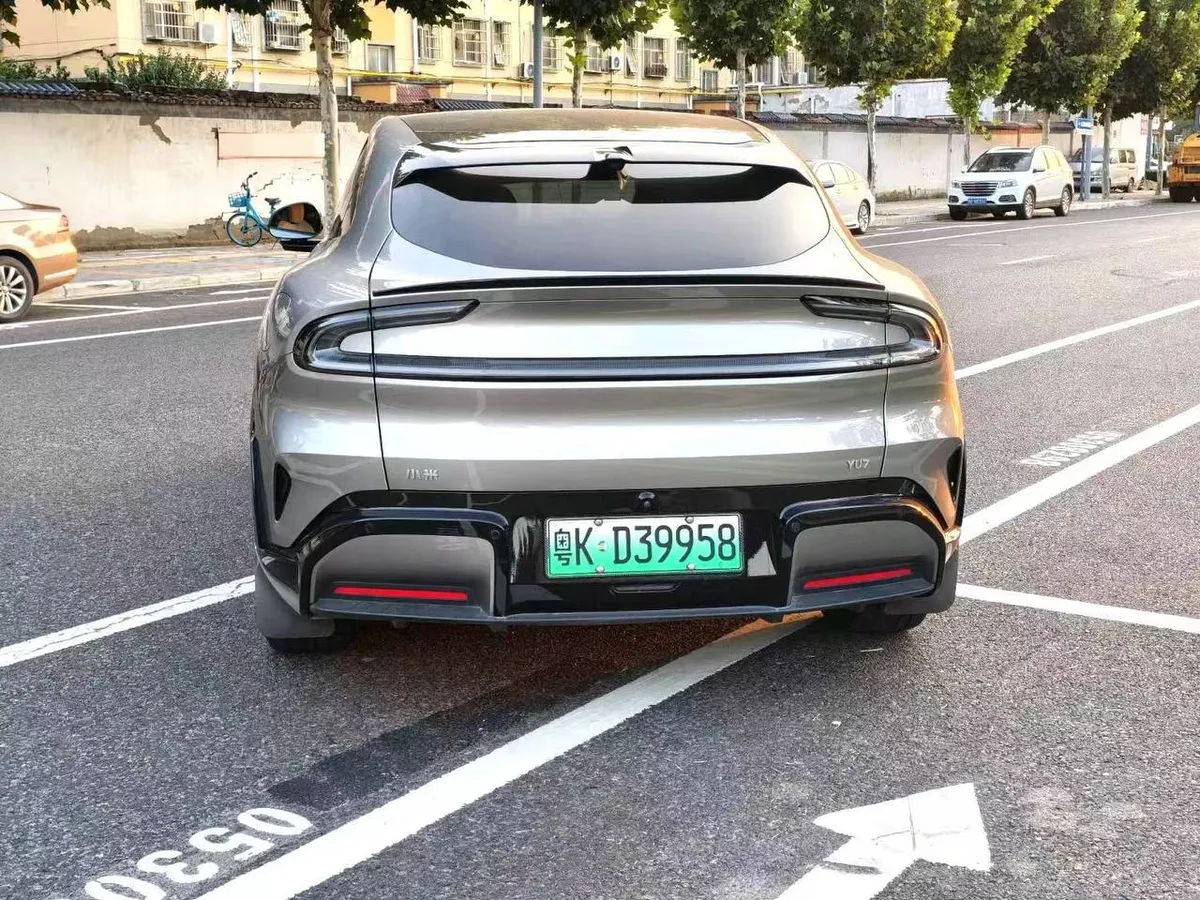 XIAOMI YU7 2025