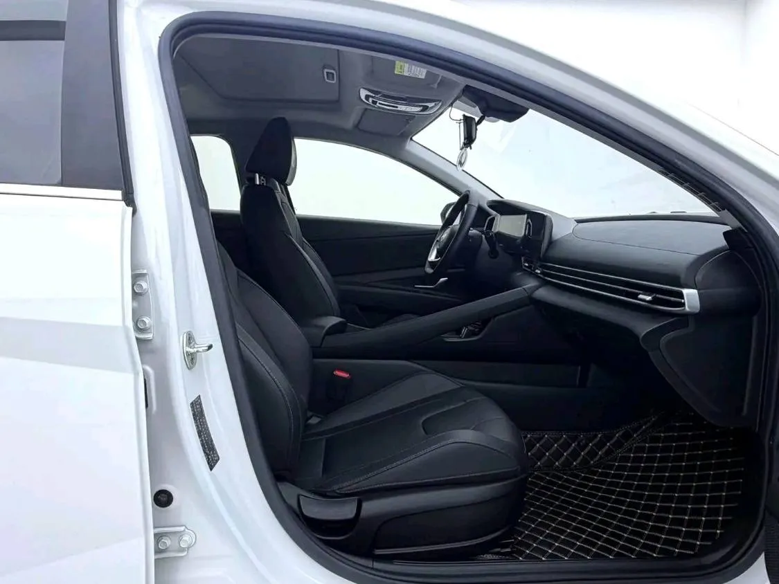 HYUNDAI ELANTRA 2022