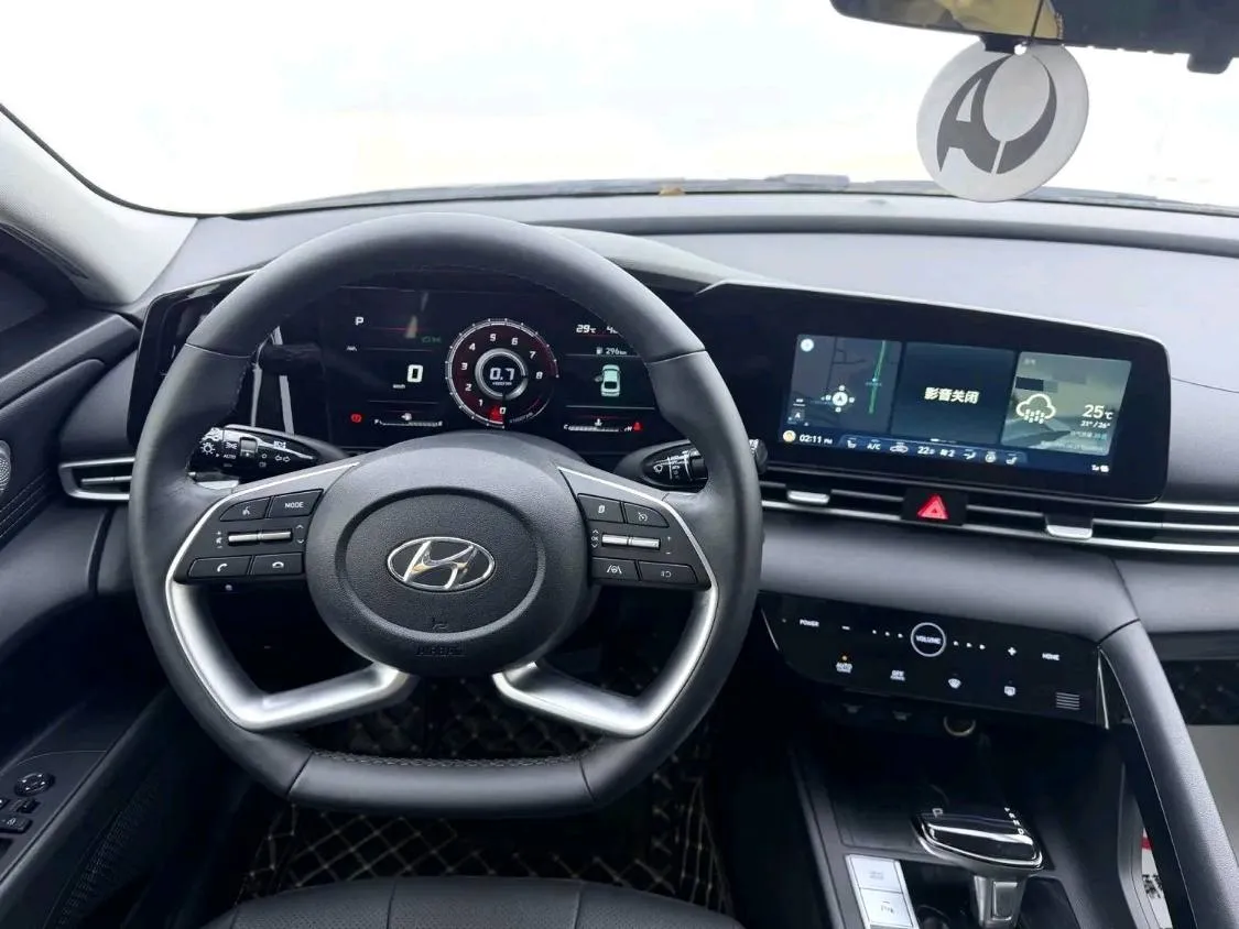 HYUNDAI ELANTRA 2022