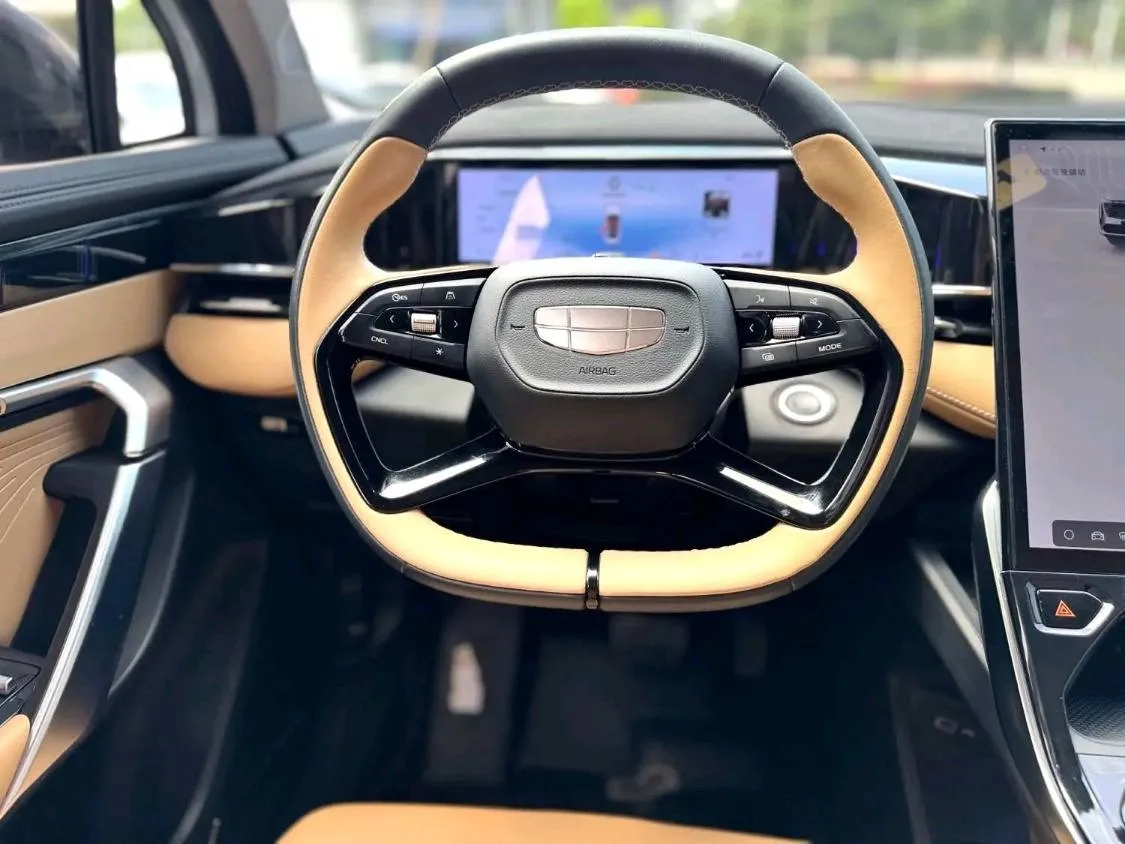 GEELY BOYUE L 2022