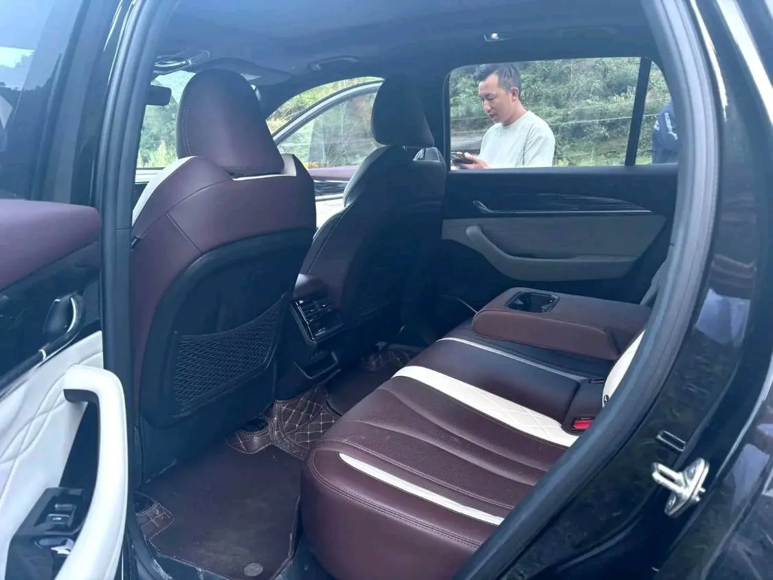 GEELY MONJARO 2023
