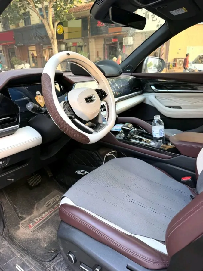 GEELY MONJARO 2022