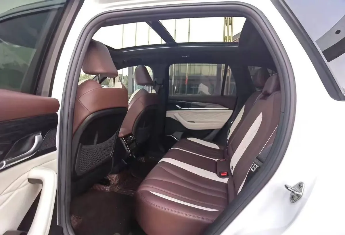 GEELY MONJARO 2023