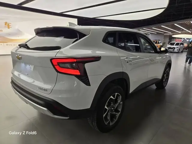 CHEVROLET TRAX 2023