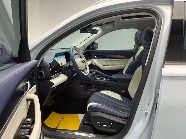 GEELY MONJARO 2022