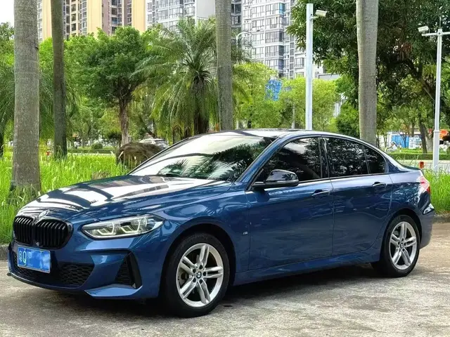 BMW 120I SPORT SHADOW 2020