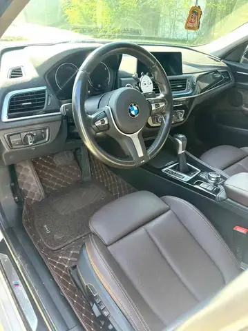 BMW 120I 2019