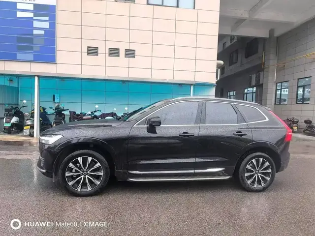VOLVO XC60 4WD 2023