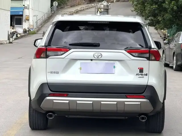 TOYOTA RAV4 2023