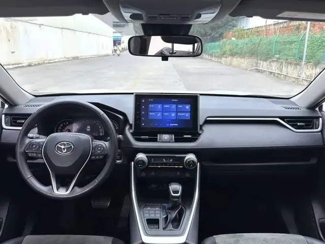 TOYOTA RAV4 2023