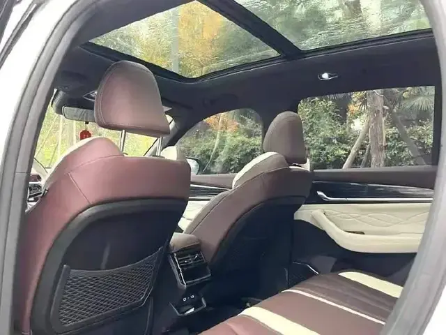 GEELY MONJARO 2022
