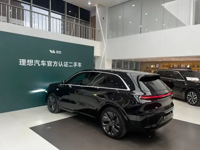 LI AUTO L6 PRO 2024