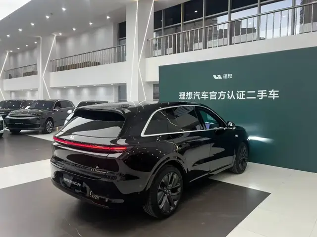 LI AUTO L6 PRO 2024