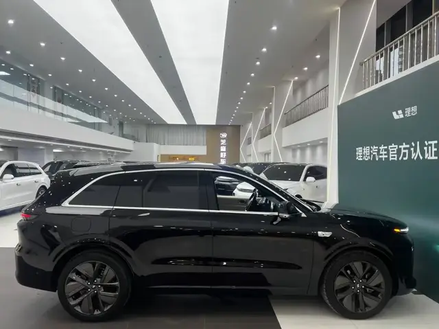 LI AUTO L6 PRO 2024