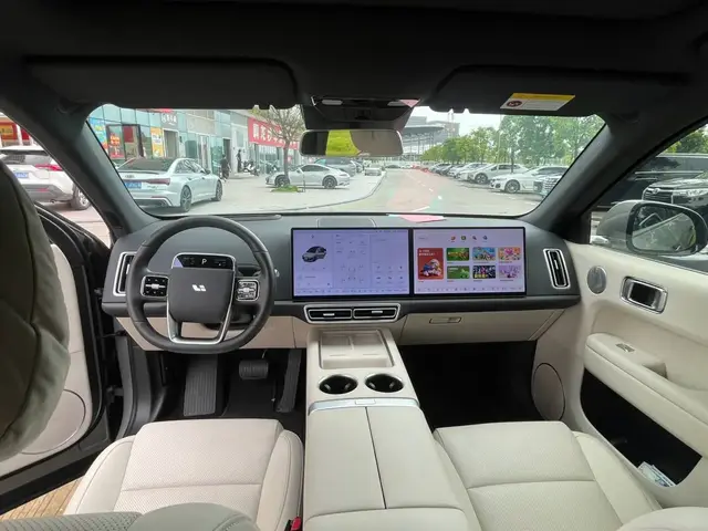 LI AUTO L6 PRO 2024