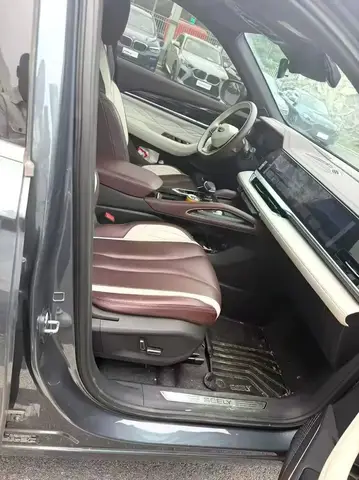 GEELY MONJARO 2021
