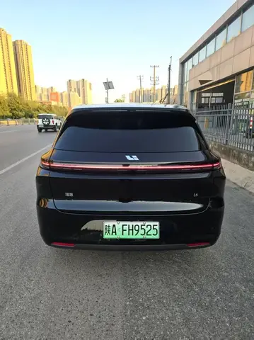 LI AUTO L6 MAX 2024
