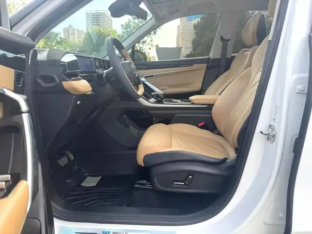 GEELY BOYUE L 2022