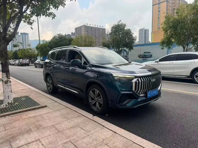 GEELY OKAVANGO 2022